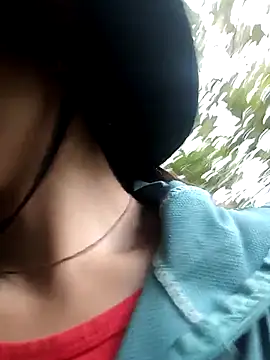 Snapshot of ngan-cute chatting on 2, 12, 2025 ngan-cute online show from 2, 12, 2025