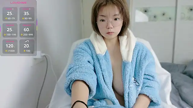 Snapshot of E-cup2 chatting on 9, 11, 2025 E-cup2 online show from 9, 11, 2025