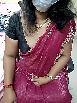 Snapshot of tamilmaha12 chatting on 7, 11, 2025 tamilmaha12 online show from 7, 11, 2025