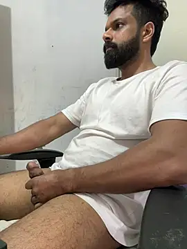 Snapshot of Vineeth3906 chatting on 3, 8, 2026 Vineeth3906 online show from 3, 8, 2026