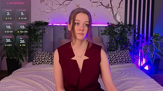 SkyHelen online show from 28, 11, 2025