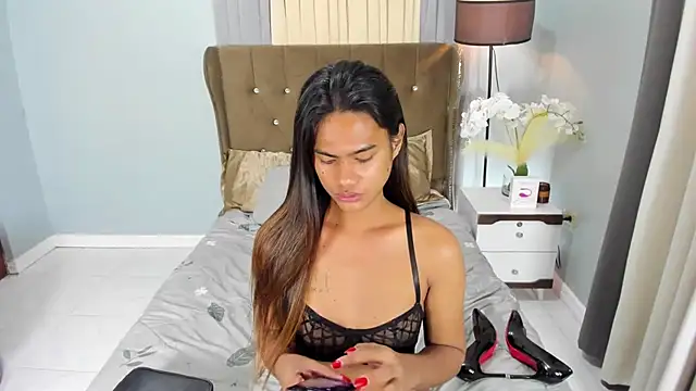 Snapshot of 1HotAsianTS chatting on 24, 10, 2025 1HotAsianTS online show from 24, 10, 2025