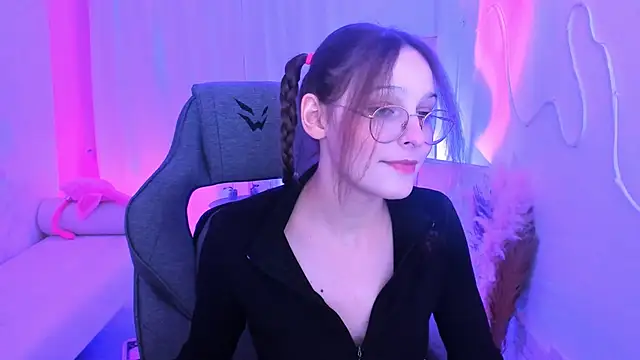 JenniferKiim online show from 1, 2, 2026