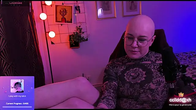 Snapshot of MossPrince chatting on 2, 11, 2025 MossPrince online show from 2, 11, 2025