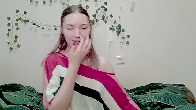  kikiclark   online show from 3, 12, 2025