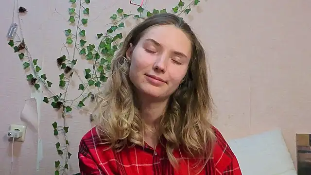  kikiclark   online show from 4, 3, 2026