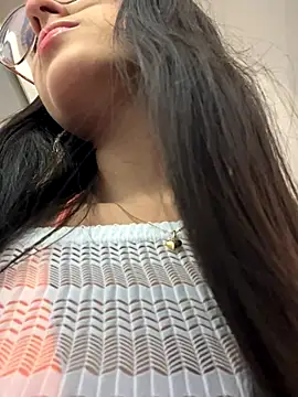 Juanita-Diaz online show from 17, 10, 2025