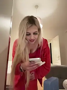 Steffi Snowbunny online show from 4, 12, 2025