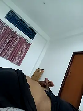 sexyboywhite online show from 13, 10, 2025