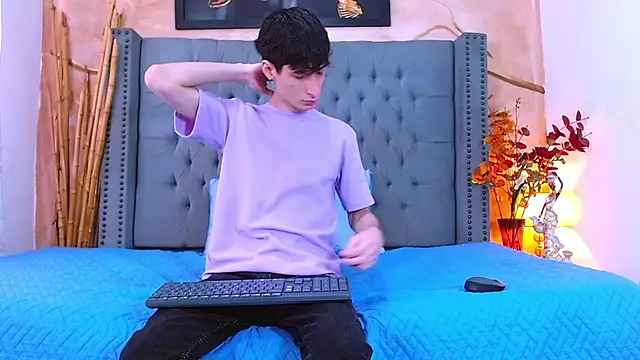 Snapshot of Luke_Carter chatting on 17, 12, 2025 Luke Carter online show from 17, 12, 2025