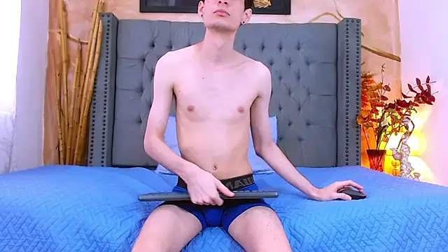 Snapshot of Luke_Carter chatting on 20, 12, 2025 Luke Carter online show from 20, 12, 2025