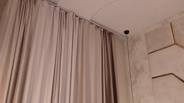 Olivia Mourr online show from 11, 10, 2025