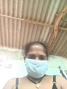 Snapshot of Hot-honi chatting on 16, 9, 2025 Hot-honi online show from 16, 9, 2025