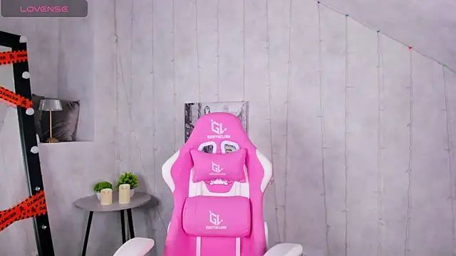 Lynn Martin online show from 31, 10, 2025