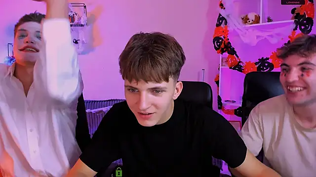 travis wolf  online show from 31, 10, 2025