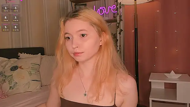 Snapshot of Ruminelle chatting on 8, 6, 2026 Ruminelle online show from 8, 6, 2026