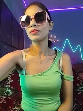 Snapshot of royeoy22 chatting on 2, 3, 2026 royeoy22 online show from 2, 3, 2026