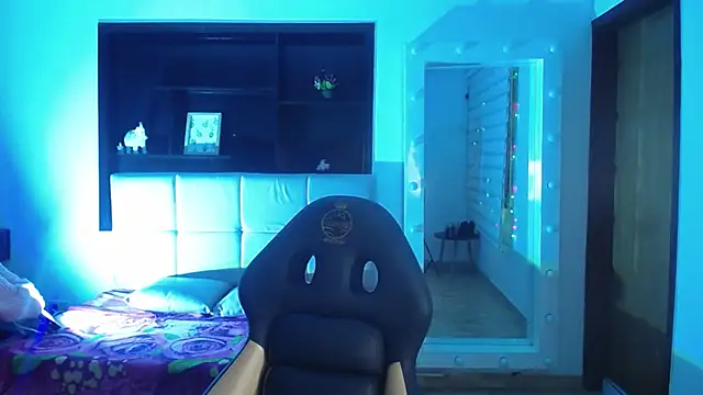  Charlotte Collins  online show from 17, 1, 2026