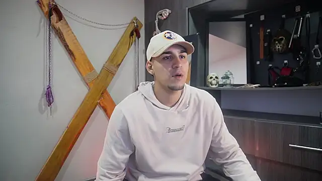 Snapshot of massimo_vidal_ chatting on 19, 9, 2025 massimo vidal online show from 19, 9, 2025