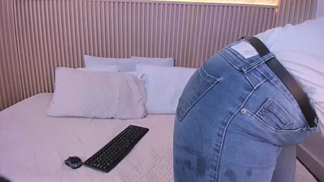 Snapshot of Liss-Reyes chatting on 11, 2, 2026 Liss-Reyes online show from 11, 2, 2026