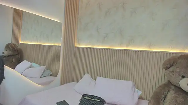 Snapshot of Liss-Reyes chatting on 18, 2, 2026 Liss-Reyes online show from 18, 2, 2026