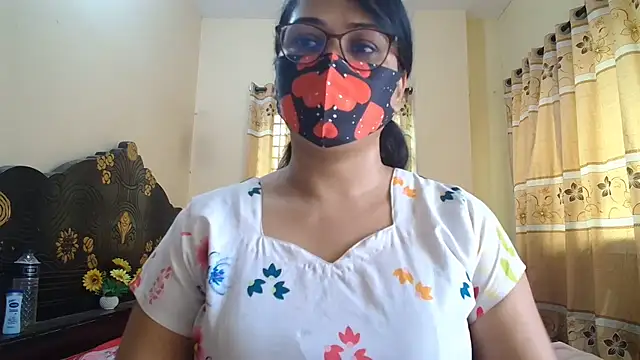 Snapshot of Elena_cruz5 chatting on 24, 6, 2026 Elena cruz5 online show from 24, 6, 2026