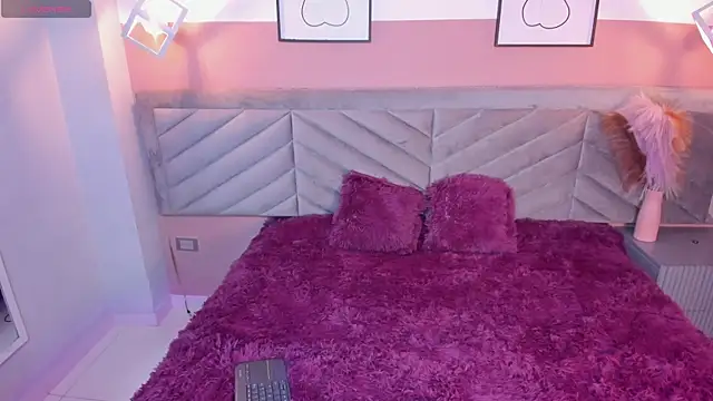 Mia Valentine  online show from 29, 11, 2025