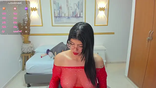 Snapshot of caroline_00403_ chatting on 26, 9, 2025 caroline 00403  online show from 26, 9, 2025