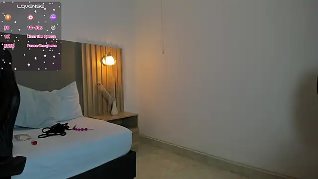 Snapshot of caroline_00403_ chatting on 30, 9, 2025 caroline 00403  online show from 30, 9, 2025