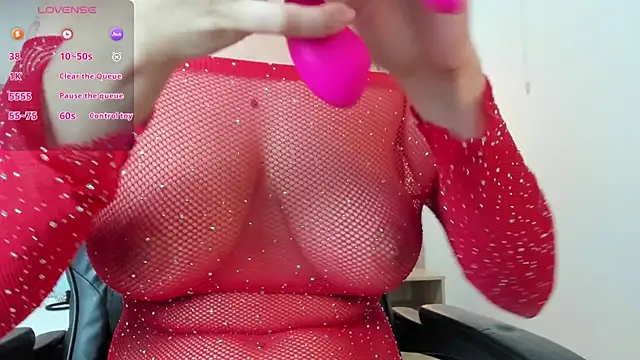 Snapshot of caroline_00403_ chatting on 10, 10, 2025 caroline 00403  online show from 10, 10, 2025