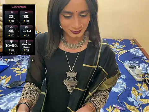 Snapshot of LuvLayla chatting on 9, 4, 2026 LuvLayla online show from 9, 4, 2026