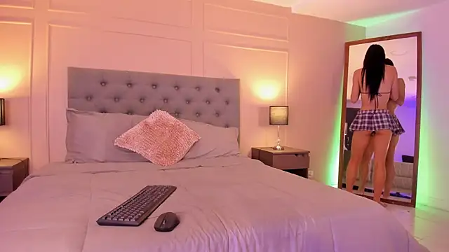 ALICESANDOVAL online show from 11, 9, 2025