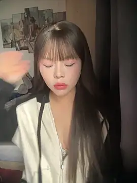 SarahBeii online show from 25, 10, 2025