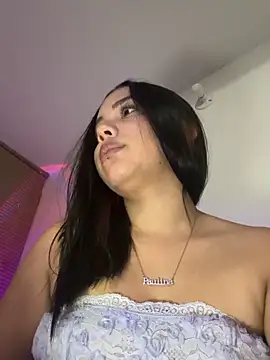 P A U L I N A  online show from 5, 12, 2025