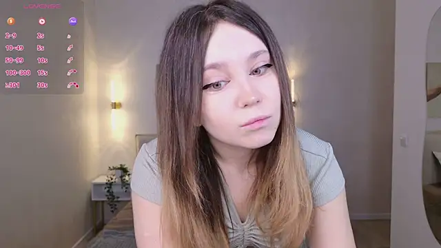 Lina Glow online show from 21, 4, 2026