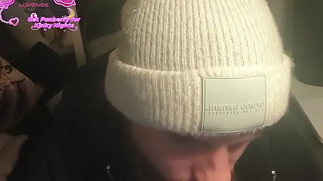 JuliCarl online show from 11, 2, 2026