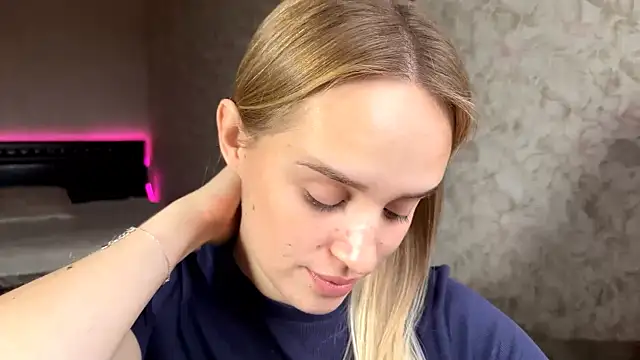 ElisabetLorney online show from 21, 10, 2025