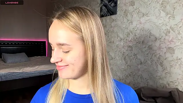 ElisabetLorney online show from 13, 11, 2025