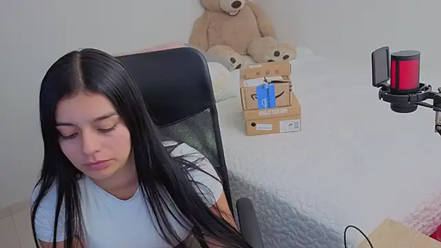 valerihouse online show from 11, 2, 2026