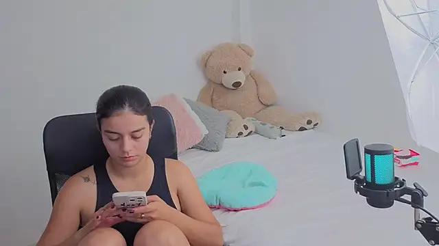 valerihouse online show from 1, 4, 2026