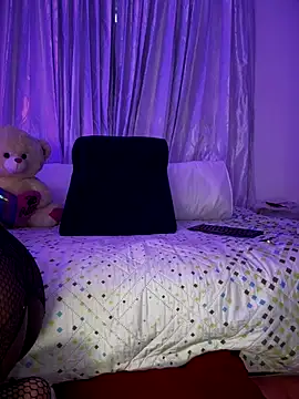 AmyRoss 1 online show from 11, 11, 2025