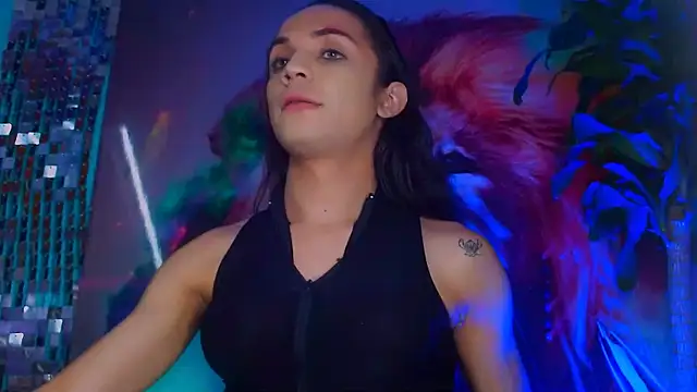 Snapshot of Cristal_Gem1 chatting on 10, 10, 2025 Cristal Gem1 online show from 10, 10, 2025