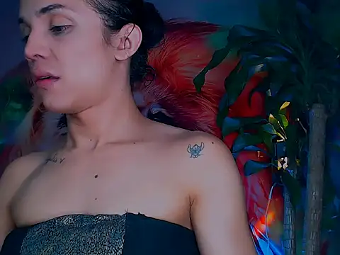 Snapshot of Cristal_Gem1 chatting on 4, 11, 2025 Cristal Gem1 online show from 4, 11, 2025