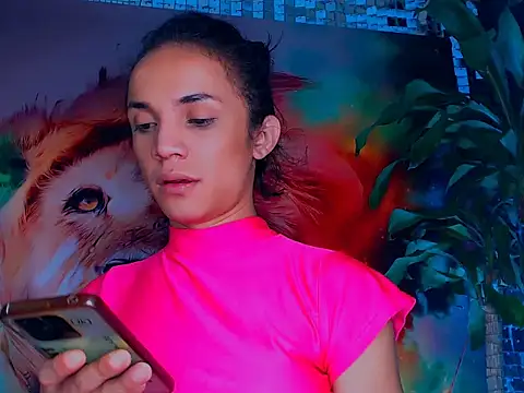 Snapshot of Cristal_Gem1 chatting on 15, 11, 2025 Cristal Gem1 online show from 15, 11, 2025