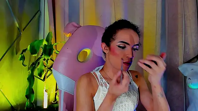 Snapshot of Cristal_Gem1 chatting on 6, 7, 2026 Cristal Gem1 online show from 6, 7, 2026