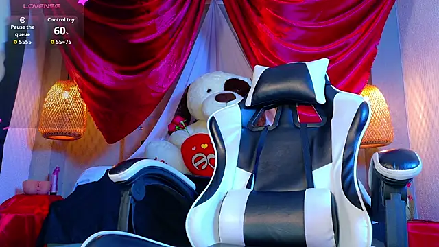 Thaiel Fosteer online show from 15, 2, 2026