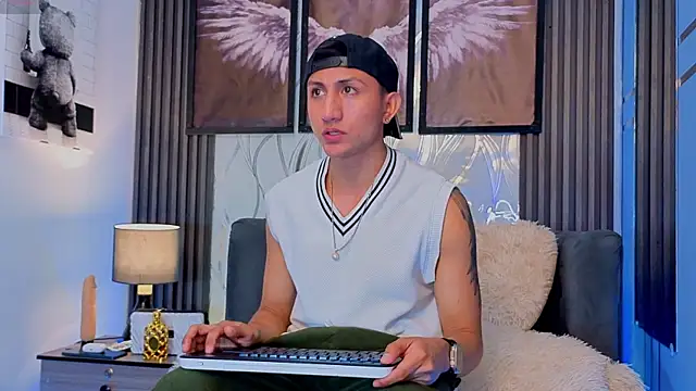 oliver mr  online show from 31, 3, 2026