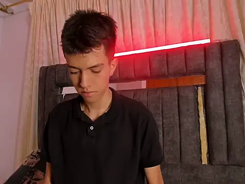 Snapshot of dylan_202520_ chatting on 6, 10, 2025 dylan 202520 online show from 6, 10, 2025