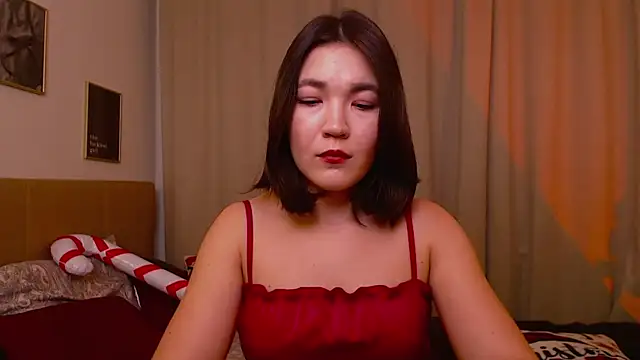 Halle Berrry online show from 18, 12, 2025