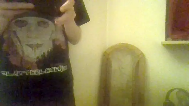 your boy toy18 online show from 8, 10, 2025